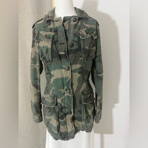 Women’s Y2K Free People Camouflage Utility Cargo Jacket Size Medium